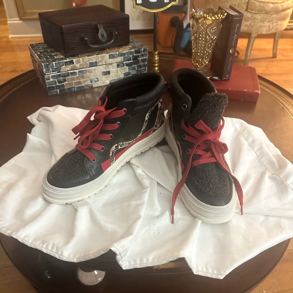 Jessica Simpson Black and Red High-Top Sneakers